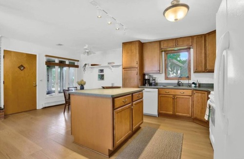 Caseville Apartment | Hot Tub Open! Cozy lakeview Home w Great Beach!