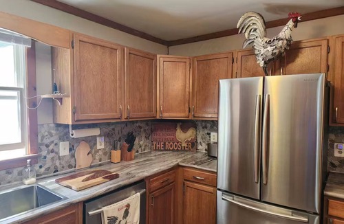 Indian River House | Hot Tub, Pet Friendly with fenced yard. Deep in the woods with tons of wildlife.