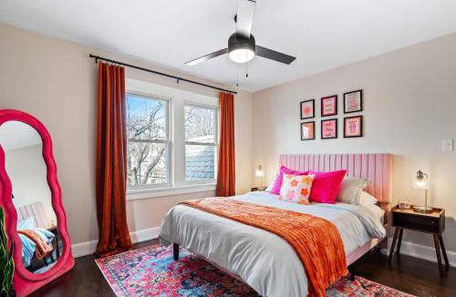 South Hills House | Hot Tub Ping Pong Sleeps 9 Retro Fun