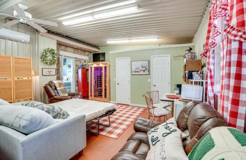 Wichita Falls House | Hot Tub & Sauna! 2 Wichita Falls Units 1 Mi to AFB