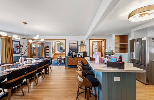 Two Rivers House | Hot Tub | Sleeps 20 | Private Beach | Game Room