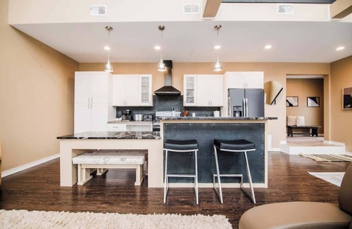 Petoskey House | Hot Tub Sleeps 8 Nature 5 mins to Downtown