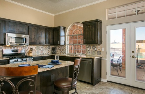 Westside House | Hot tub with city views -NO PARTIES ALLOWED-