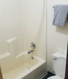 Stillwater Apartment | Hotel 2 Queens Beds Hotel Room 127