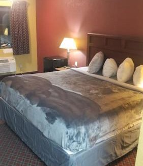 Stillwater Apartment | Hotel 2 Queens Hotel Room 107 Booking