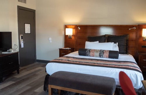 Dearborn Hotel | Hotel Chataura