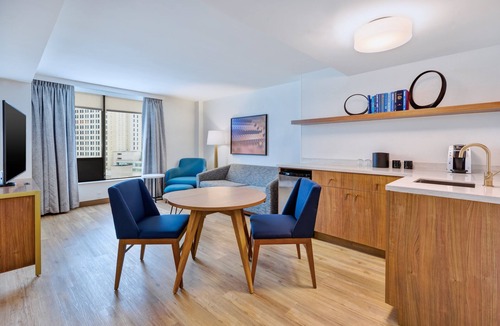 Downtown Detroit Hotel | Hotel Indigo Detroit Downtown by IHG