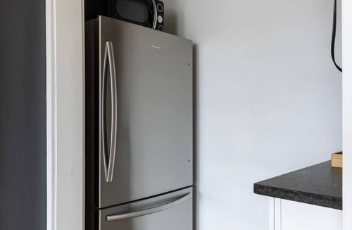 Lakewood Apartment | Hotel Quality/Walkable/Free Parking/Office #10
