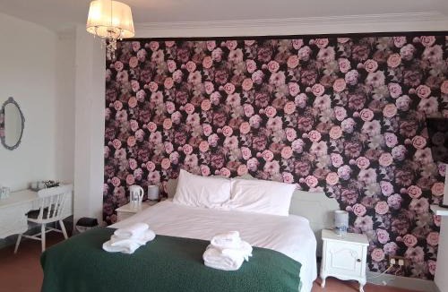 Tomintoul Hotel | Hotel Square