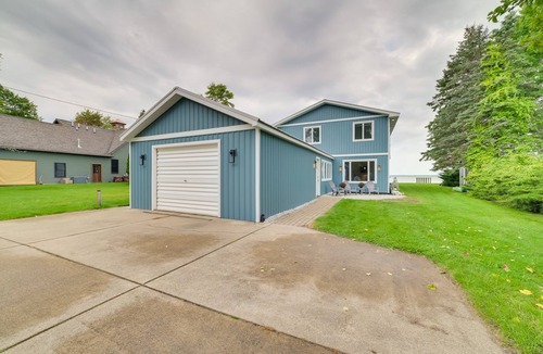 Prudenville House | Houghton Lake Vacation Rental w/Private Dock!