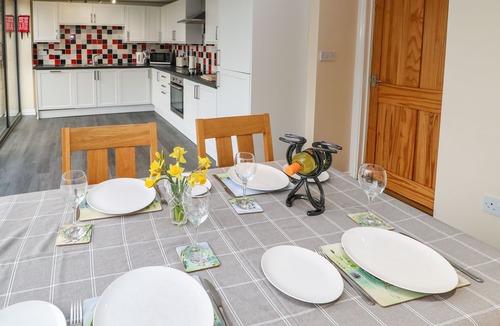 Heddon-on-the-Wall Cottage | HOUGHTON NORTH FARM COTTAGE, family friendly in Heddon-On-The-Wall