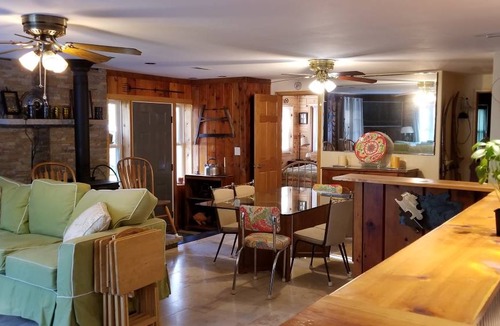 Tawas City House | House ∙ 3 bedrooms ∙ 6 guests