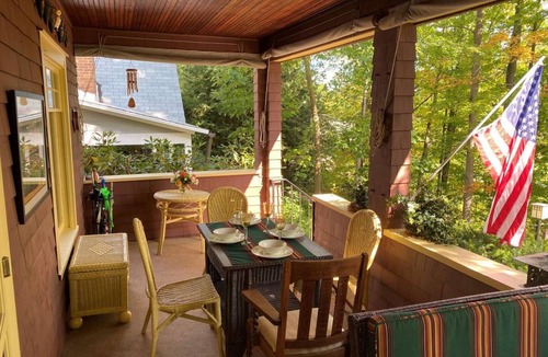 Chautauqua House | House ∙ 4 bedrooms ∙ 8 guests