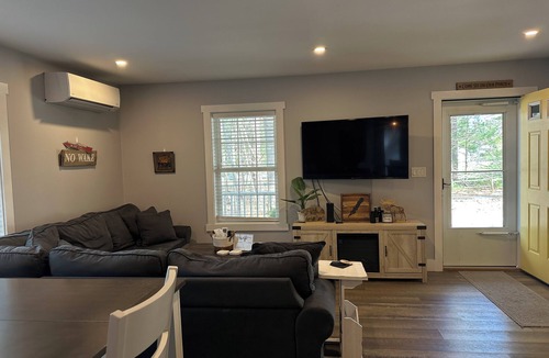 Naples House | House at Sunshine- Long Lake, 5 min walk to causeway