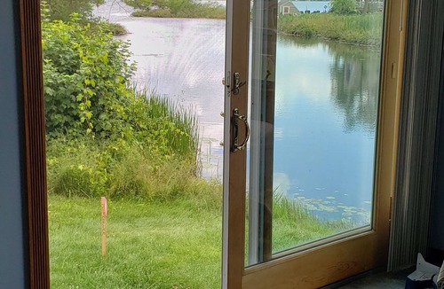 Long Lake House | House on Loon Lake 1m to Long Lake| Sleeps 6, 2 Bedrooms & 1 Large Loft| 3 Beds