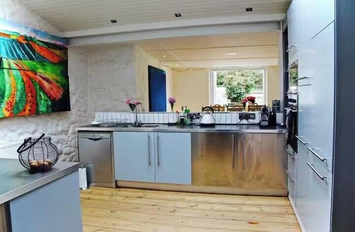 Auchencairn House | House - Sleeps 6 - Pet Friendly - Parking