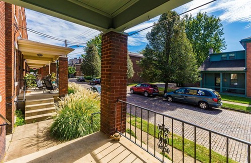 Brewery District Villa | Housepitality - The Cobblestone 1 - Location!