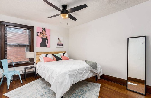 Brewery District Villa | Housepitality - The Cobblestone 1 - Location!