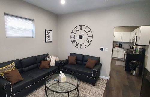 Olde Towne East Apartment | Housepitality - The Red Brick Inn - Luxury