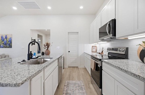 Lubbock House | HUB CITY HOUSE ; 4-bedroom house in NW Lubbock