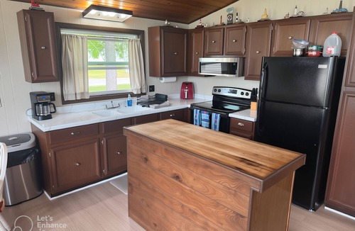 Spruce House | Hubbard Lake Waterfront - Step out to your Boat!
