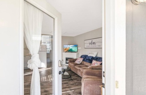 Ottawa Cottage | Huck Finn #26