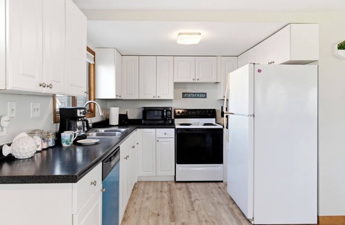 Salisbury Beach House | Huge 3BR, 3Bath, 2000 sqft. short walk to beach