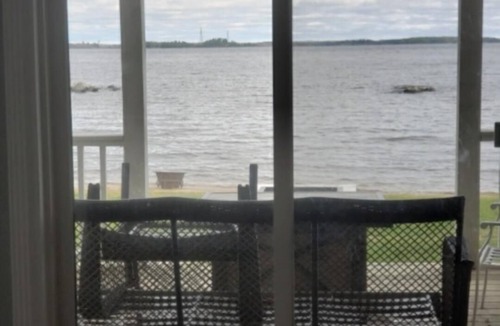 Ranier House | Huge beach front family-friendly dream house