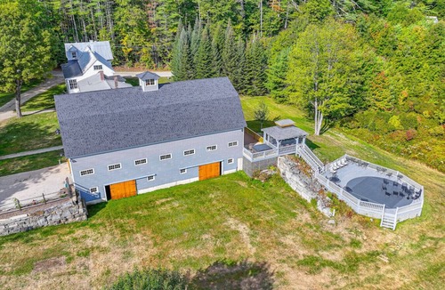 Buckfield House | Huge Farmhouse Estate on South Pond with Extreme Privacy: Host Weddings