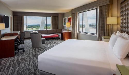 Downtown St. Louis Hotel | Hyatt Regency Saint Louis at The Arch