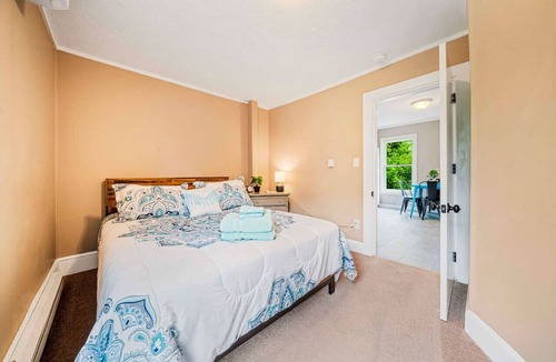 Biddeford Apartment | Ideal 2BD location in Saco w/ Free Parking