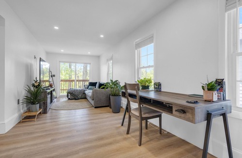 Salem Apartment | ii Serene 3-Bedroom Retreat in Charming Salem, MA