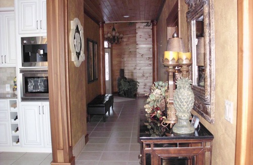 Cedar House | Immaculate Lake Leelanau home. June 22-27 is available, with a min. of 4 days.