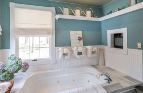 Hartford House | In Maine's western mountains
