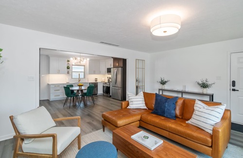 Carmel House | In the heart of downtown Carmel, 3BD/2BA 30-day minimum stay. Dog Friendly!
