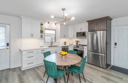Carmel House | In the heart of downtown Carmel, 3BD/2BA 30-day minimum stay. Dog Friendly!