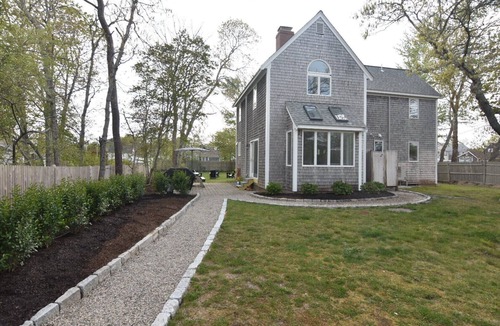 Harwich Port House | In the Heart of Harwich Port & 2/10 mile to Bank St Beach