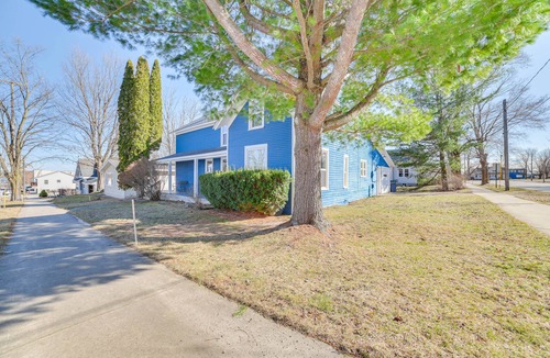 Suttons Bay House | In the Village of Suttons Bay, Walk to the Lake!