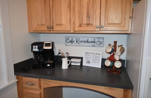 Kennebunk House | In-Town Kennebunk - walk to cafes/restaurants/shops, beaches minutes away