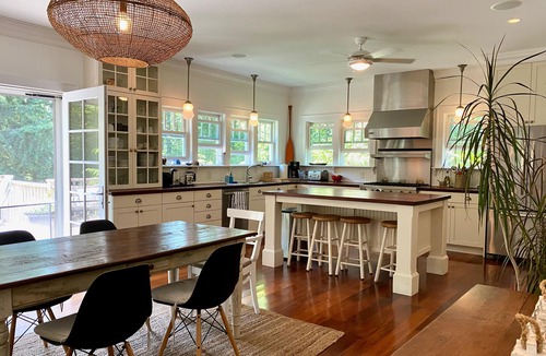 Leland House | In Town Location-Walk/Bike To Beaches/Restaurants/Fishtown