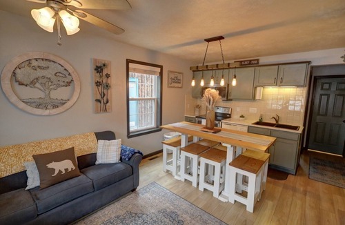 Red River Cabin | In Town Riverfront!