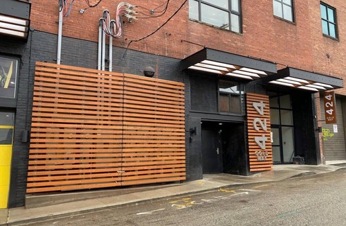 North Oakland Apartment | Ind Loft Children's Hospital Shadyside Oakland 4
