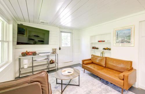 Indianapolis Apartment | Indianapolis Riverfront Retreat with Shared Dock!