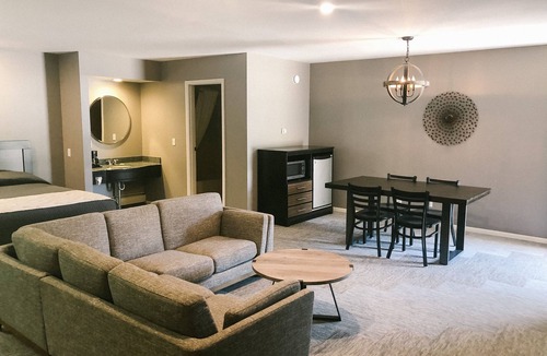 Bear Lake Hotel | Inn at the Alpine