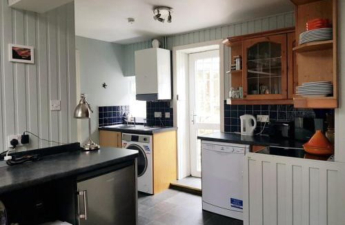 Elgin House | Institution Road