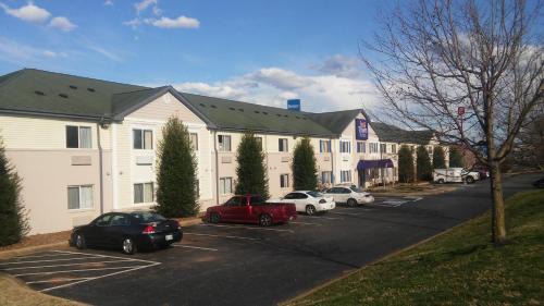 Clarksville Hotel | InTown Suites Extended Stay Clarksville TN