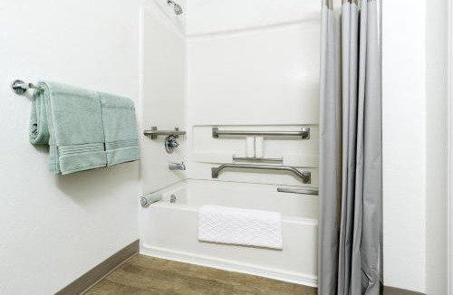 Clarksville Hotel | InTown Suites Extended Stay Clarksville TN