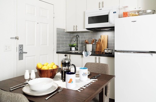 Buechel Apartment | InTown Suites Extended Stay Louisville KY - Airport