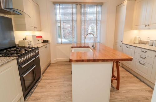 Berwick-upon-Tweed Cottage | Iona 10 Palace Street East