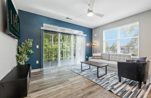 Whitestown Apartment | IRIE Living Divine Kg 2bd Gym Pool Brand New